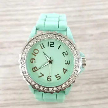 Женские Силиконовые Часы Простые Бриллиантовые Красочные Часы Женские Роскошные Белые Зеленые Красные Наручные Часы Студенческие Orologio Reloj Винтажные Часы